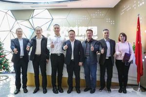 广州市与番禺区人力资源和社会保障局领导莅临安博(中国)官方网站安博手机版登录入口调研指导